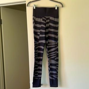Adidas by Stella McCartney Climalite gray and navy zebra print leggings Small